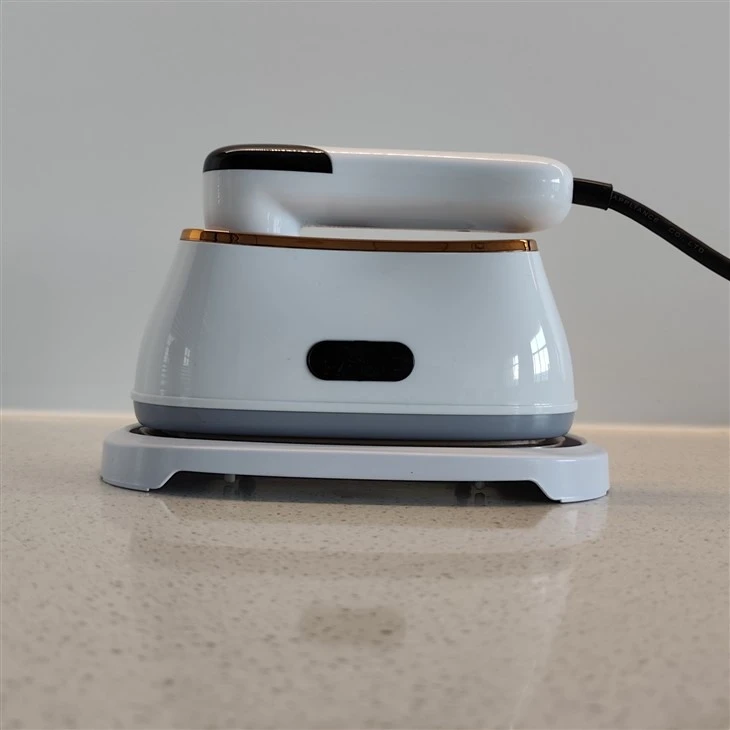 Mini Travel Steam Iron
